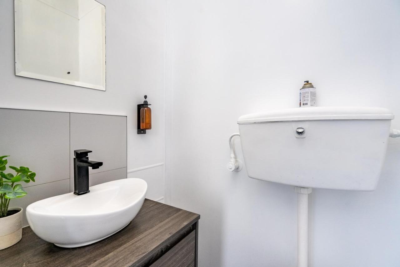 Railway Hotel Winton Екстер'єр фото
